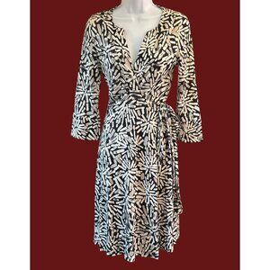Diane Von Furstenberg Silk Wrap Dress Black White Abstract Print Boho Chic Sz 6
